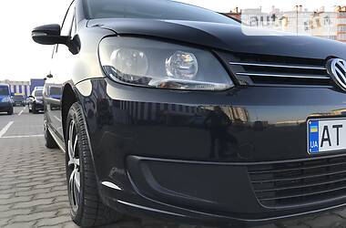 Мінівен Volkswagen Touran 2011 в 