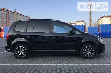 Мінівен Volkswagen Touran 2011 в 