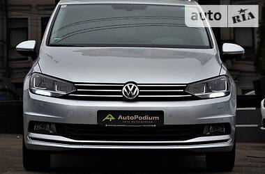 Мінівен Volkswagen Touran 2015 в 