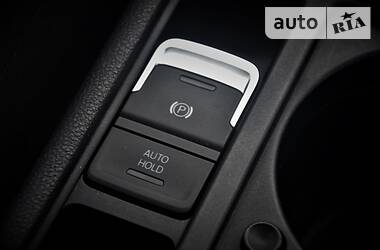Мінівен Volkswagen Touran 2015 в 