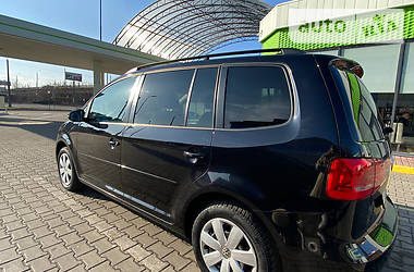Мінівен Volkswagen Touran 2010 в 
