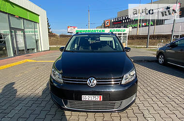 Мінівен Volkswagen Touran 2010 в 