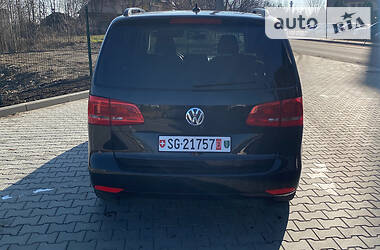 Мінівен Volkswagen Touran 2010 в 