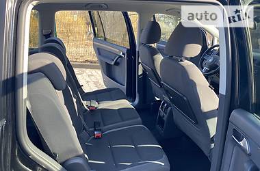 Мінівен Volkswagen Touran 2010 в 