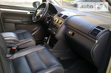 Мінівен Volkswagen Touran 2015 в 