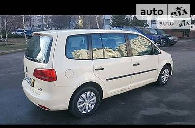 Мінівен Volkswagen Touran 2015 в 