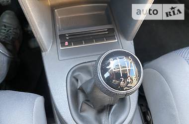 Мінівен Volkswagen Touran 2010 в 