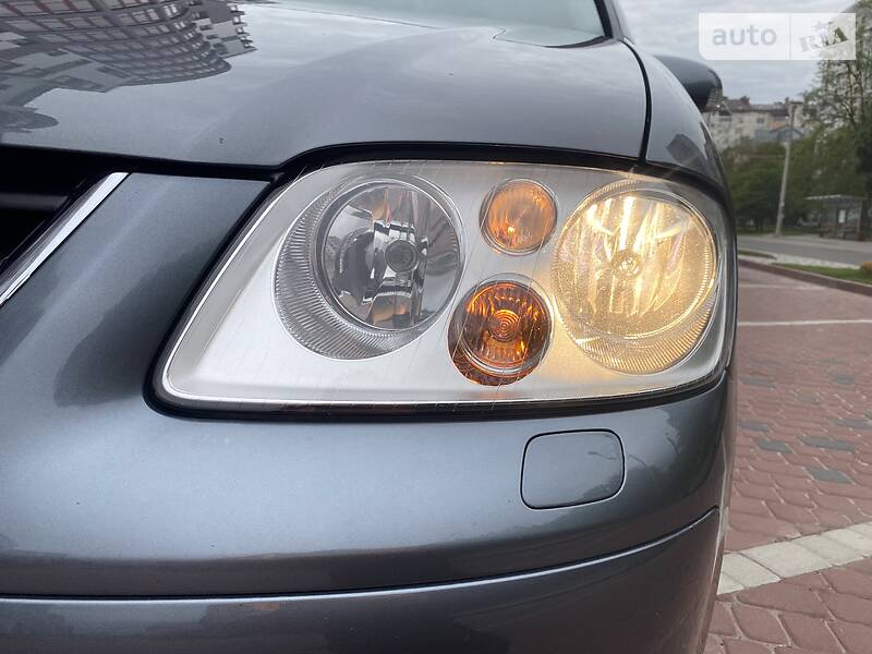 Універсал Volkswagen Touran 2006 в Івано-Франківську