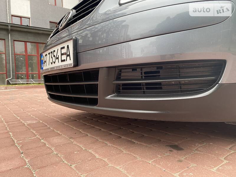 Універсал Volkswagen Touran 2006 в Івано-Франківську