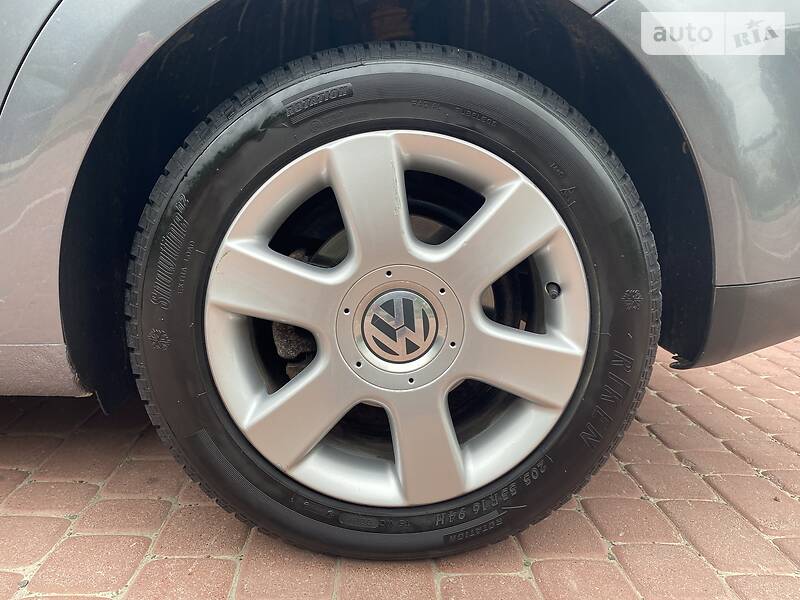 Універсал Volkswagen Touran 2006 в Івано-Франківську