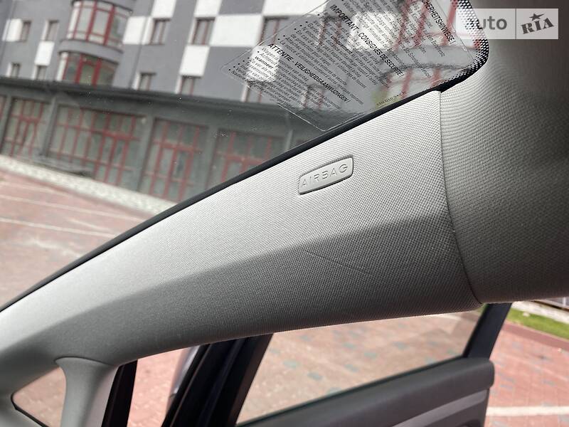 Універсал Volkswagen Touran 2006 в Івано-Франківську