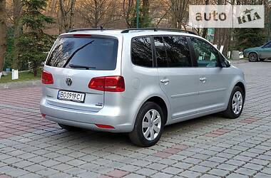Мінівен Volkswagen Touran 2011 в 