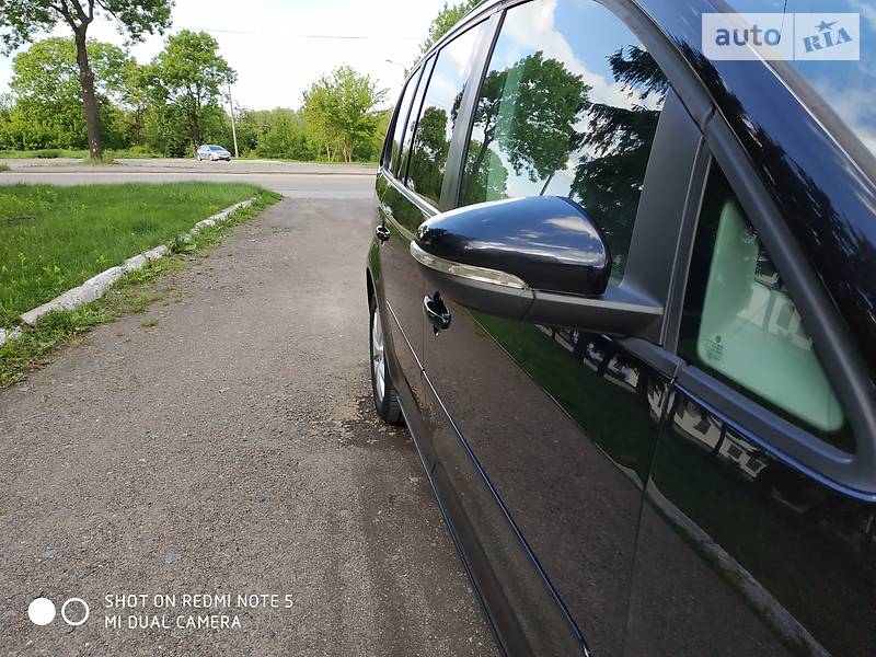 Універсал Volkswagen Touran 2009 в Дубні