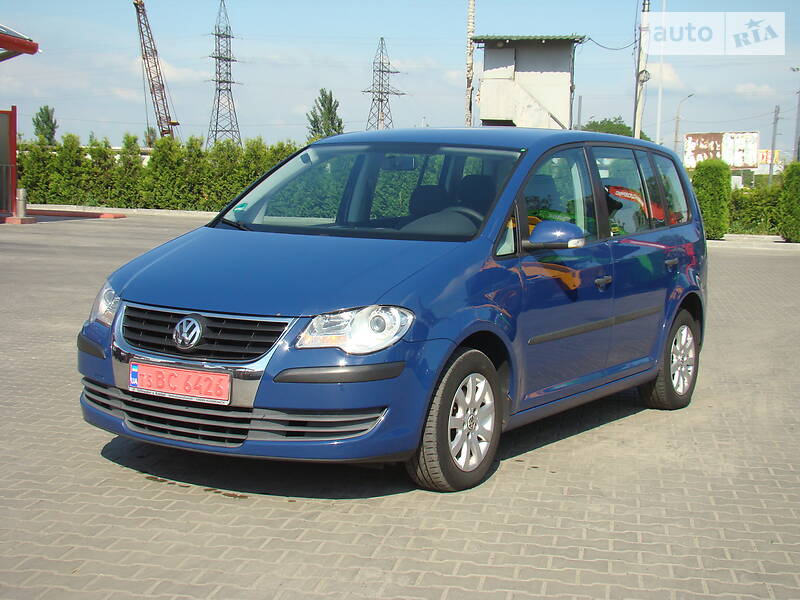 Мінівен Volkswagen Touran 2007 в Луцьку