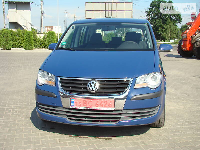 Мінівен Volkswagen Touran 2007 в Луцьку