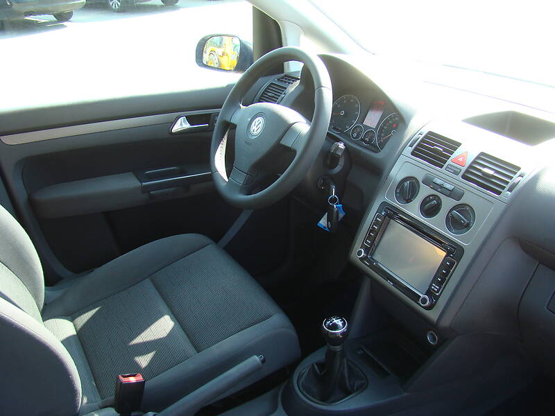 Мінівен Volkswagen Touran 2007 в Луцьку