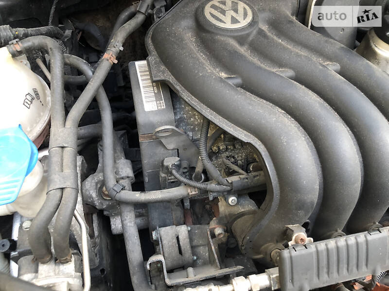 Мінівен Volkswagen Touran 2006 в Хмельницькому