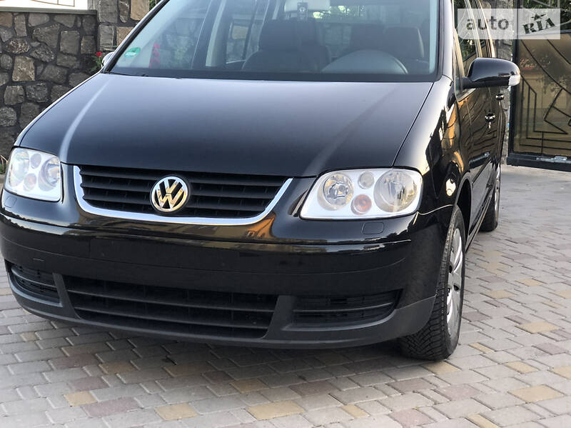 Мінівен Volkswagen Touran 2006 в Хмельницькому
