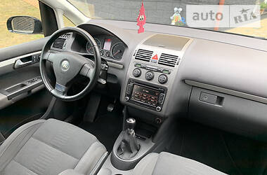 Мінівен Volkswagen Touran 2008 в 