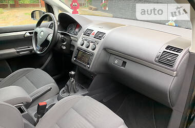 Мінівен Volkswagen Touran 2008 в 