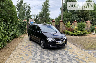 Мінівен Volkswagen Touran 2008 в 