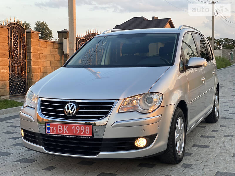 Мінівен Volkswagen Touran 2008 в Рівному