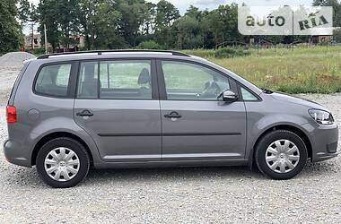 Мінівен Volkswagen Touran 2013 в 