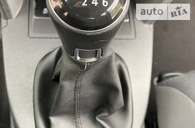 Мінівен Volkswagen Touran 2013 в 