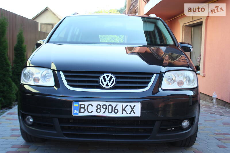 Універсал Volkswagen Touran 2005 в Львові