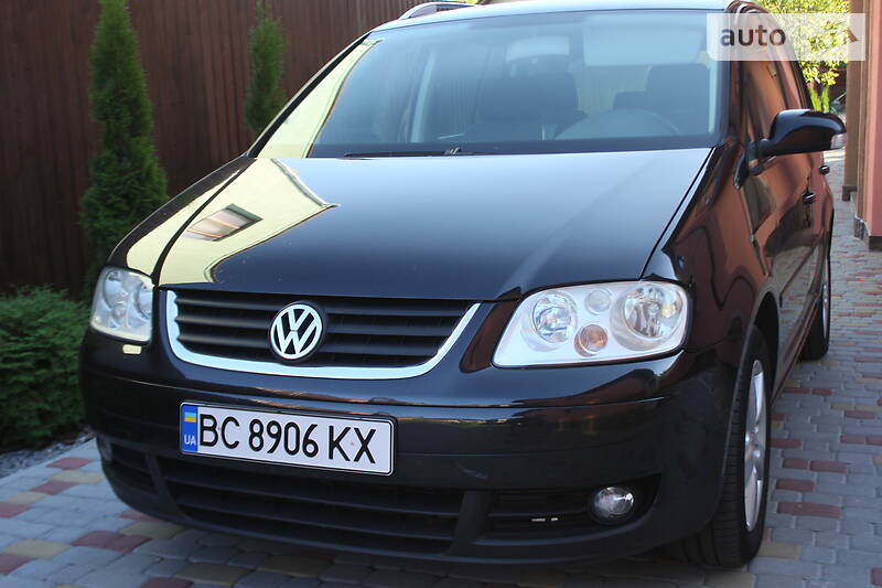 Універсал Volkswagen Touran 2005 в Львові