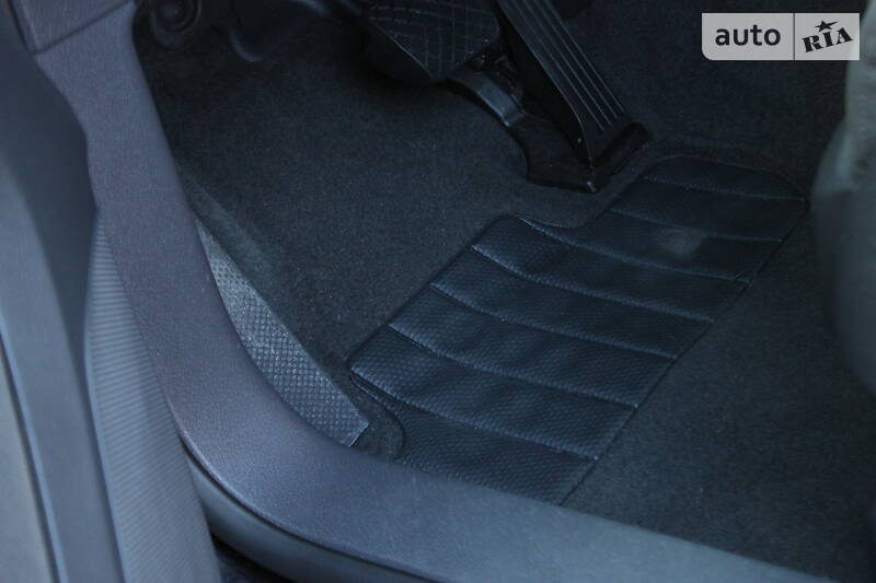 Універсал Volkswagen Touran 2005 в Львові