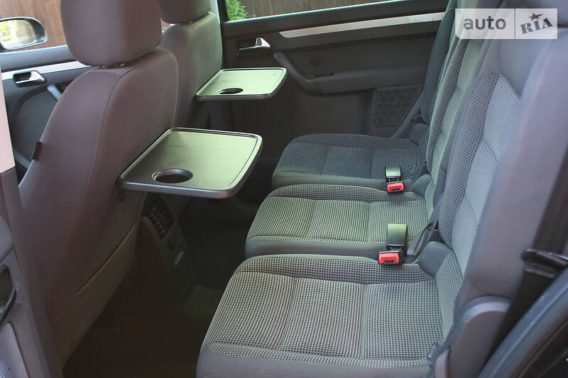 Універсал Volkswagen Touran 2005 в Львові