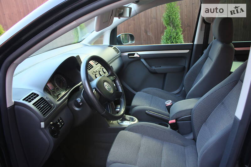 Універсал Volkswagen Touran 2005 в Львові