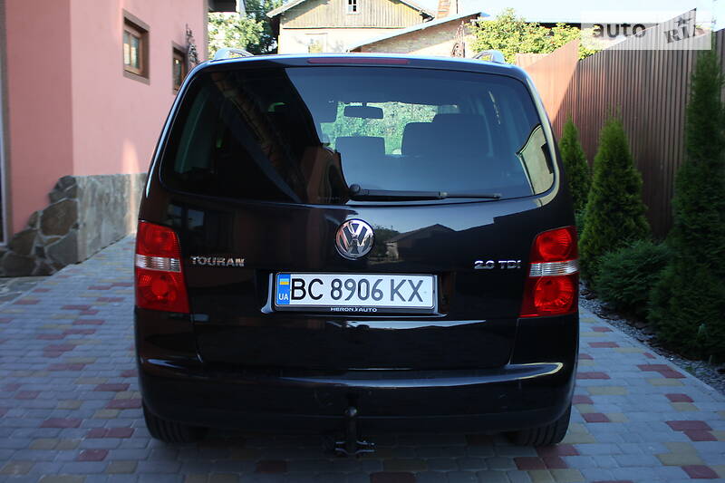 Універсал Volkswagen Touran 2005 в Львові
