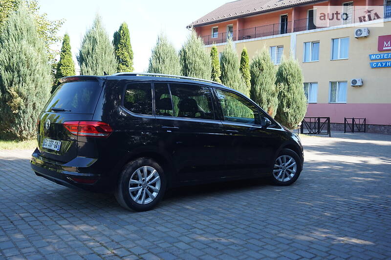 Універсал Volkswagen Touran 2016 в Самборі