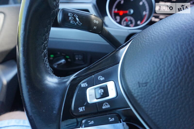 Універсал Volkswagen Touran 2016 в Самборі