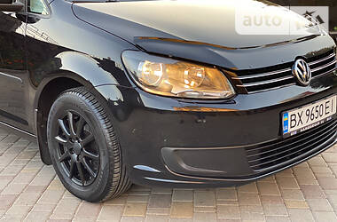 Мінівен Volkswagen Touran 2011 в 