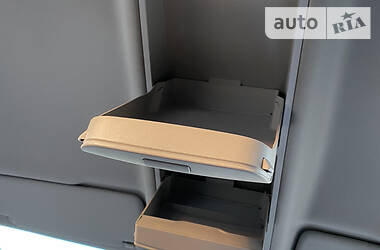 Мінівен Volkswagen Touran 2011 в 