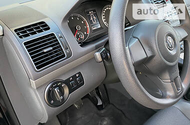 Мінівен Volkswagen Touran 2011 в 