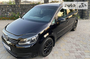 Мінівен Volkswagen Touran 2011 в 