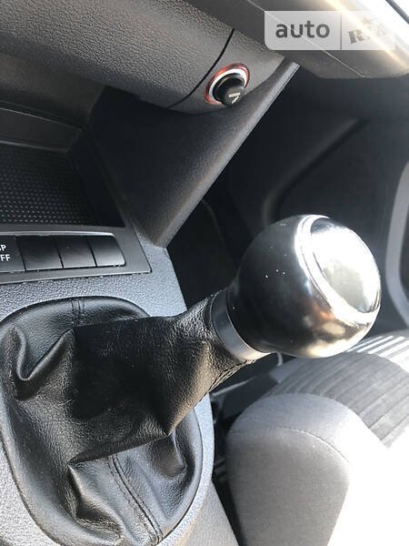 Мінівен Volkswagen Touran 2008 в Броварах фото 31 Мінівен Volkswagen Touran 2008 в Броварах