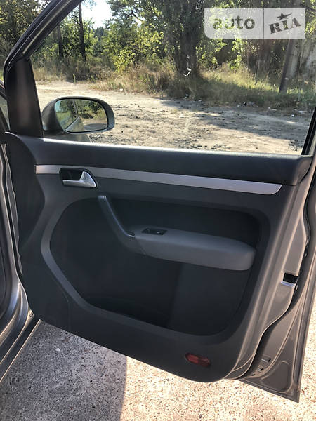 Мінівен Volkswagen Touran 2008 в Броварах фото 55 Мінівен Volkswagen Touran 2008 в Броварах