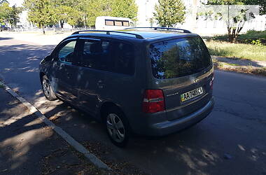 Универсал Volkswagen Touran 2006 в Херсоне