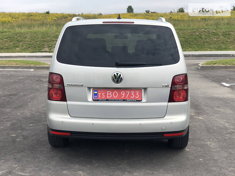 Мінівен Volkswagen Touran 2008 в Рівному