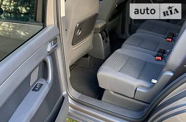 Мінівен Volkswagen Touran 2010 в 