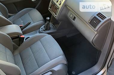 Мінівен Volkswagen Touran 2010 в 