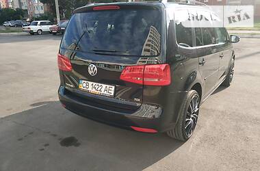 Мінівен Volkswagen Touran 2011 в 