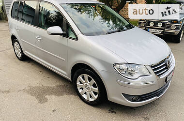 Универсал Volkswagen Touran 2007 в Чернигове