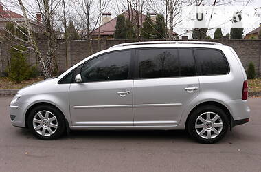 Мінівен Volkswagen Touran 2007 в Рівному