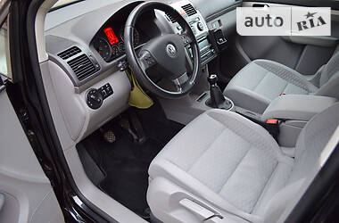 Мінівен Volkswagen Touran 2009 в Одесі